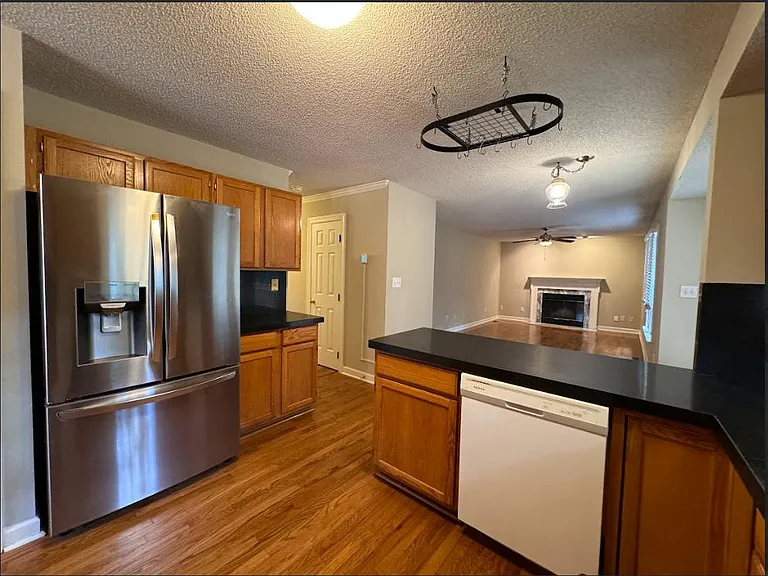 101 Queens Knoll Ct — Photo 6