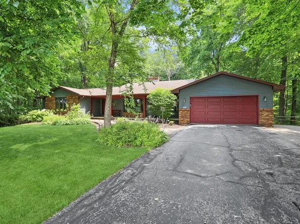 8360 Clayton Ave, Neenah, WI 54956