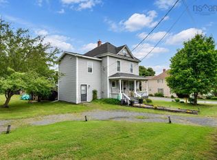 131 Maple Ave, New Glasgow, NS B2H 2B7