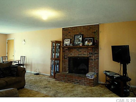 2nd image of 1534 N Piedmont Ave