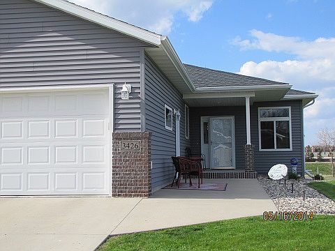 5th image of 3426 Village Green Dr