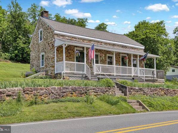 1124 Fairview Dr, Reading, PA 19605