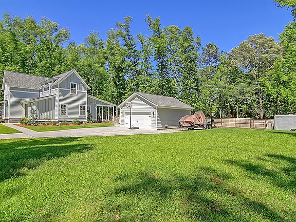 3rd image of 859 Sonny Boy Ln