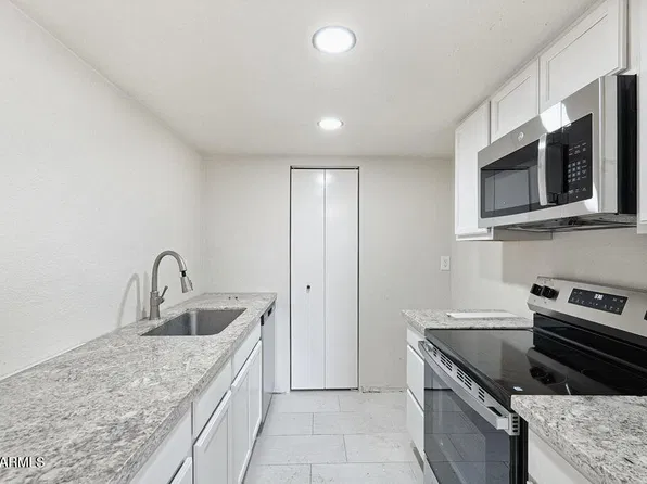 4250 N 68TH Avenue, Phoenix, AZ 85033