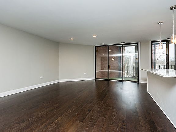 5th image of 123 Acacia Dr Unit 305