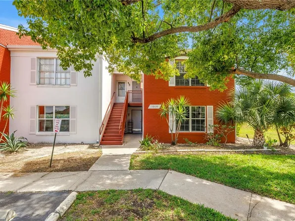1310 83rd Ave N APT D, Saint Petersburg, FL 33702