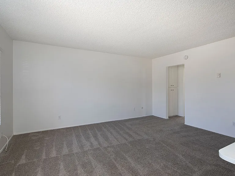 Twin Cypress Apartments — Photo 9