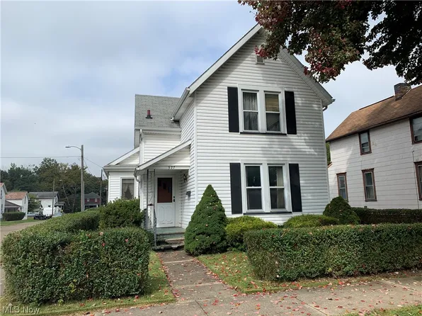 327 W 8th St, Dover, OH 44622