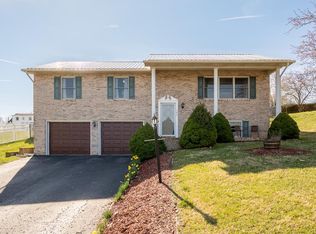 185 Cove Hills Dr, Wytheville, VA