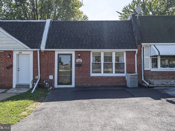 133 E Laughead Ave, Marcus Hook, PA 19061