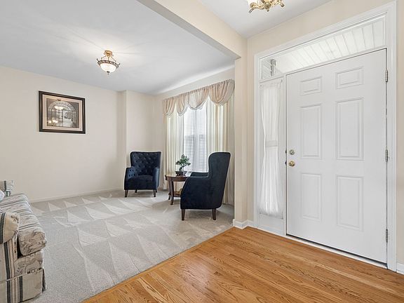 3rd image of 2022 Prairie Rose Ln