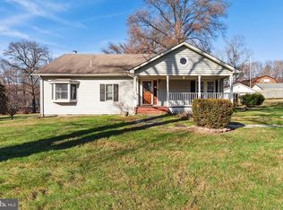 10218 Old Colchester Rd, Lorton, VA 22079