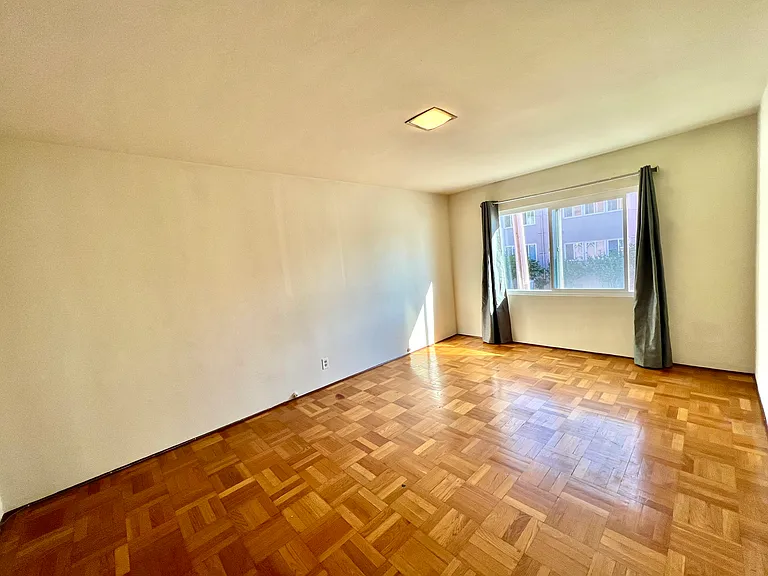 2204 Lakeshore Ave #1 — Photo 7