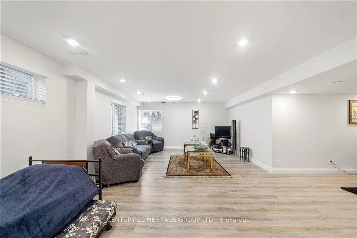 2 bed, $1,950 — Photo 1