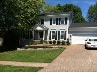 2716 Summerfield Dr, Louisville, KY 40220