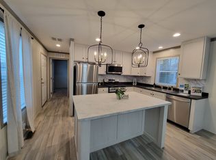 9618 Seaway Dr #42, Algonac, MI 48001