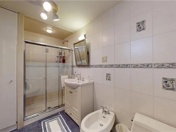 949 72nd Street image 19 of 33