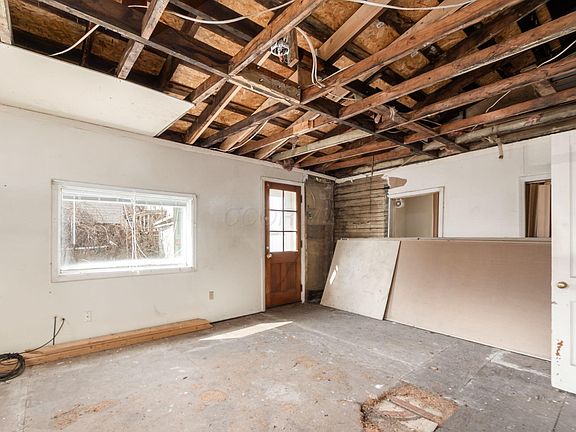 5th image of 13345 Center Village Rd