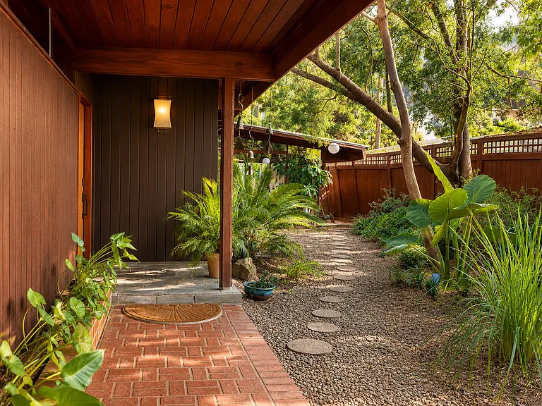 Private entry path through layered canyon plantings - A Quincy Jones 1951