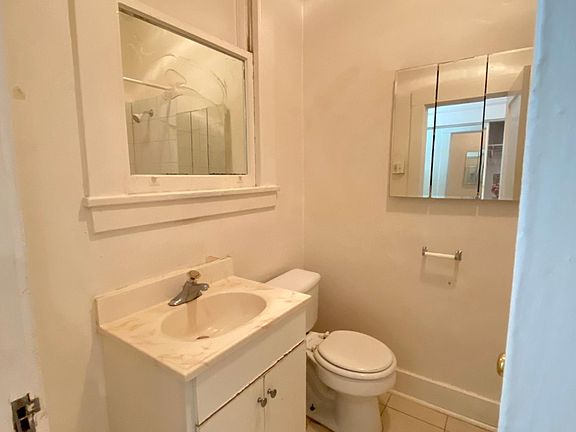 3rd image of 555 Ofarrell St #104