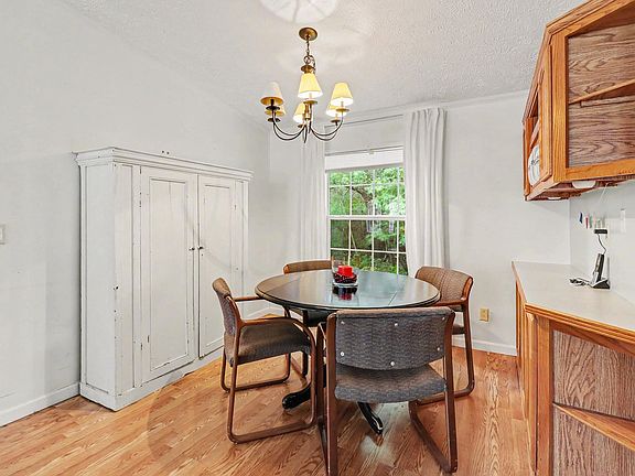 5th image of 3773 W Forest Hill Cir