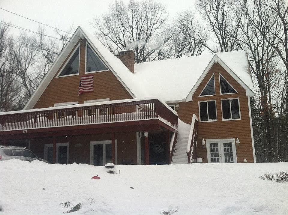 2nd image of 171 Fort Pond Inn Rd