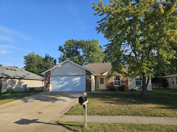 1703 Bold Ruler Dr, Columbia, MO 65202