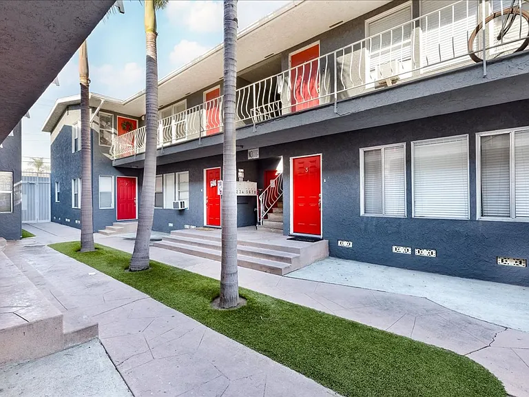 1863 Pine Ave #7 — Photo 6