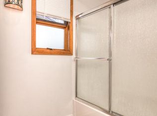 907 SW Forest Ave, Redmond, OR 97756