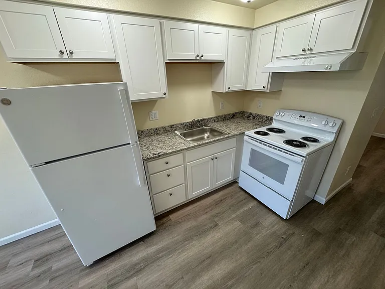 2215 Elm St SW — Photo 35