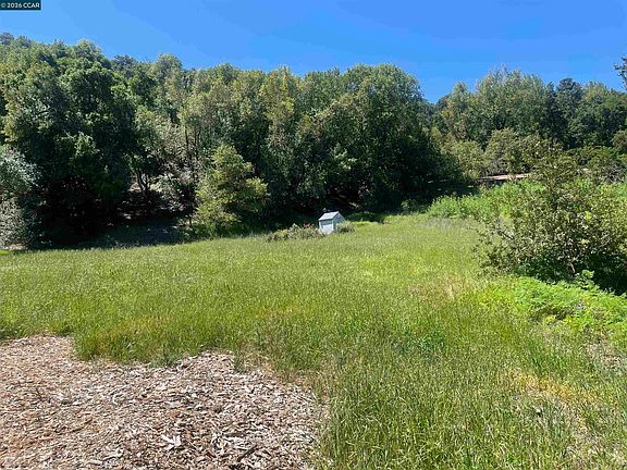 3rd image of 1180 Bear Creek Rd
