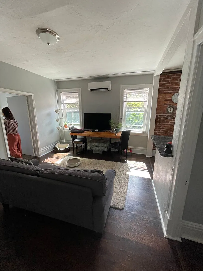 225 South Millvale Avenue — Photo 4