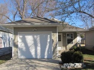 2943 W Page St, Springfield, MO 65802