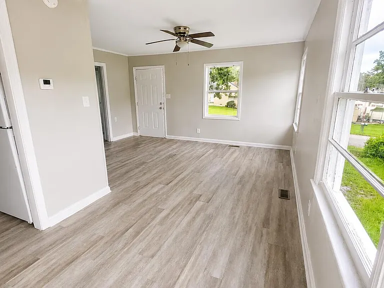 2912 Hummingbird Ln — Photo 2