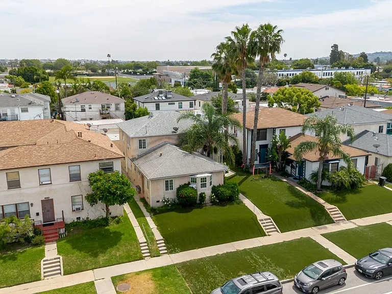 1708 S Crescent Heights Blvd — Photo 31