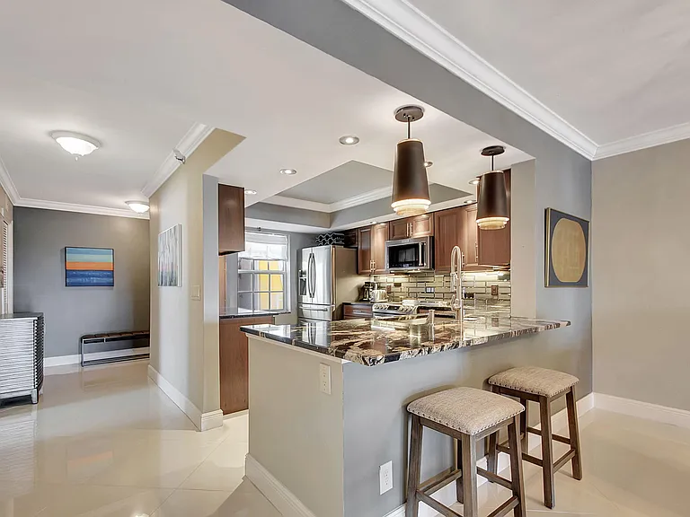 300 John F Kennedy Dr #Penthouse 8 — Photo 3