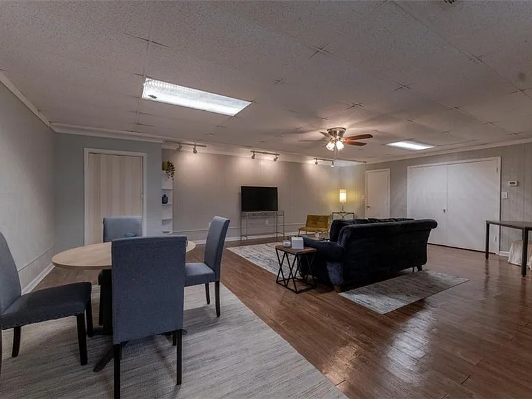 2560 Piney Wood Ln #3 — Photo 9
