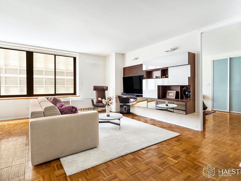 1st image of 161 W 61st St APT 3E
