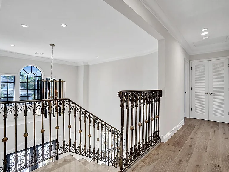 73 Nurmi Dr — Photo 23