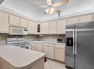 336 Pine Ridge Circle #B-1, Greenacres, FL 33463