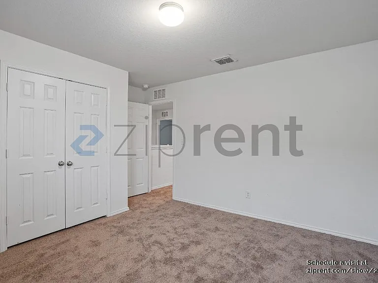 10355 McQueeney — Photo 16