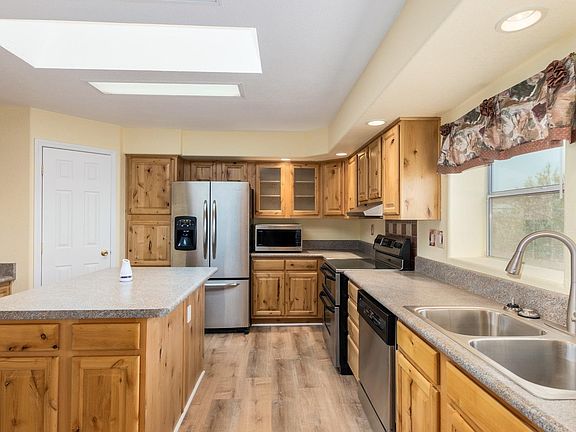 5th image of 32020 N 165th Ave