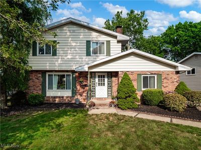 3614 Dawn Dr, North Olmsted, OH, 44070