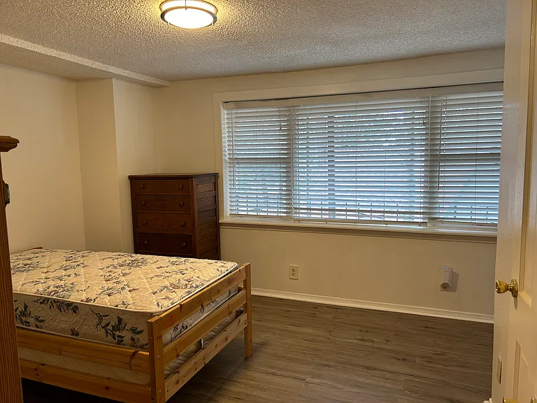 2726 View Dr #1 — Photo 5