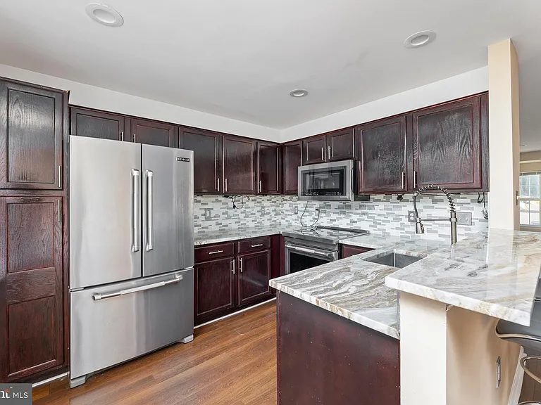 3343 Cape May Ct — Photo 17