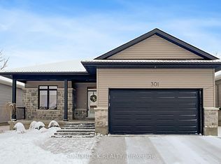 301 Wood Ave, Smiths Falls, ON K7A5H4