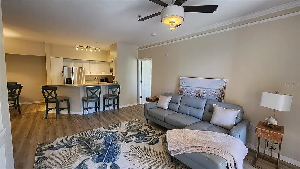 2 bed, 2.0 bath, 1089 sqft, $2,600 — Photo 3