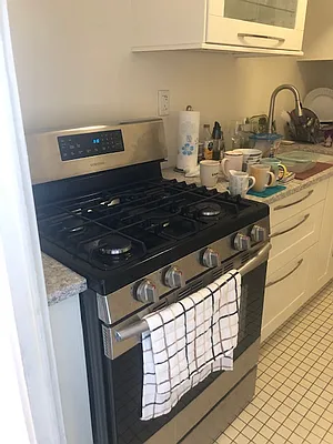 Rented by Smart NY Realty LLC | media 6