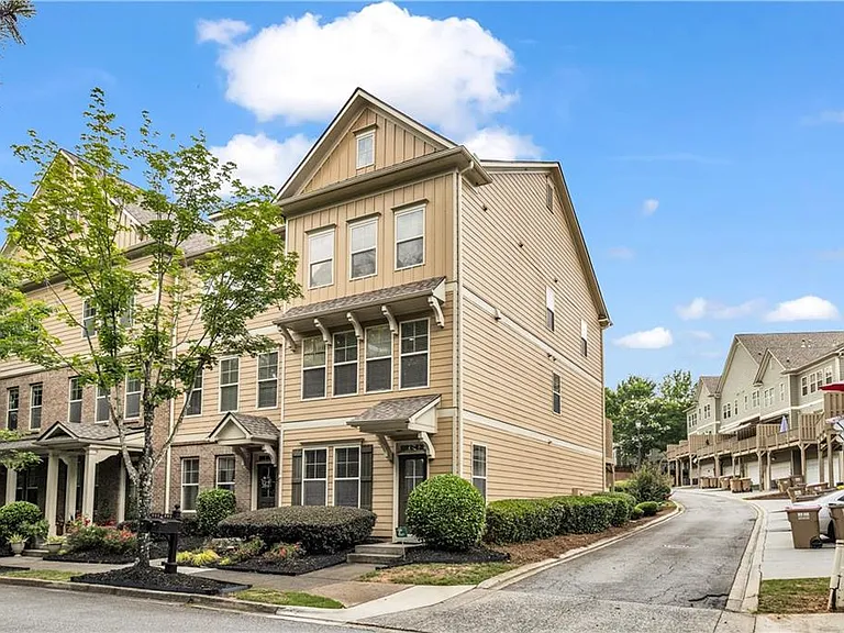 501 Grove Field Ct — Photo 3