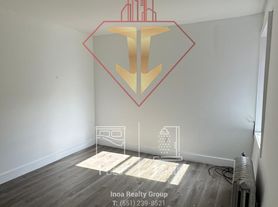 11-15 Gardner Ave